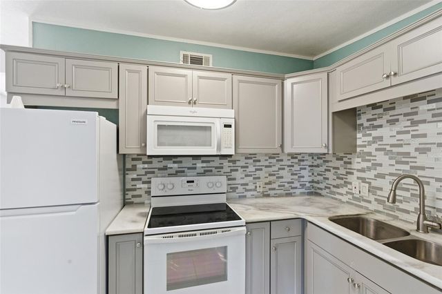 3356 LUCERNE TERRACE, Port Charlotte, FL 33952