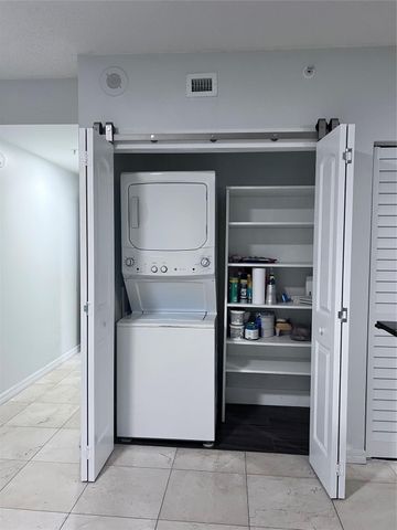 5091 NW 7th St 115, Miami, FL 33126