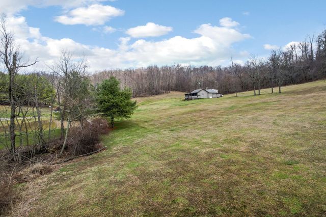 9273 Mulberry Road, Mount Perry, OH 43760