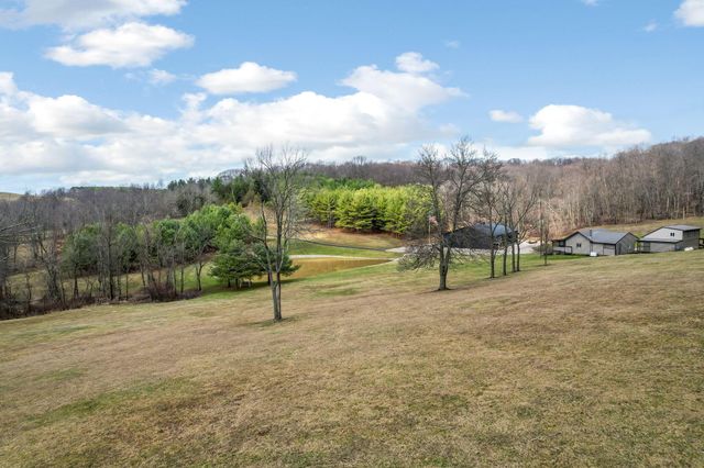 9273 Mulberry Road, Mount Perry, OH 43760