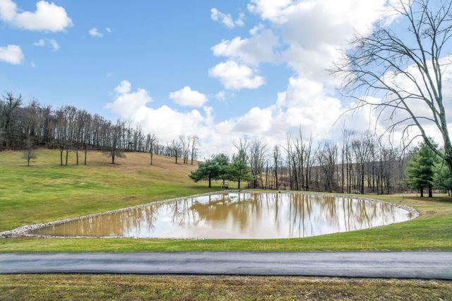 9273 Mulberry Road, Mount Perry, OH 43760