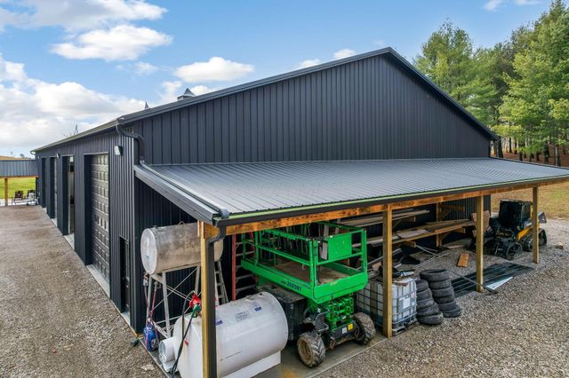 9273 Mulberry Road, Mount Perry, OH 43760