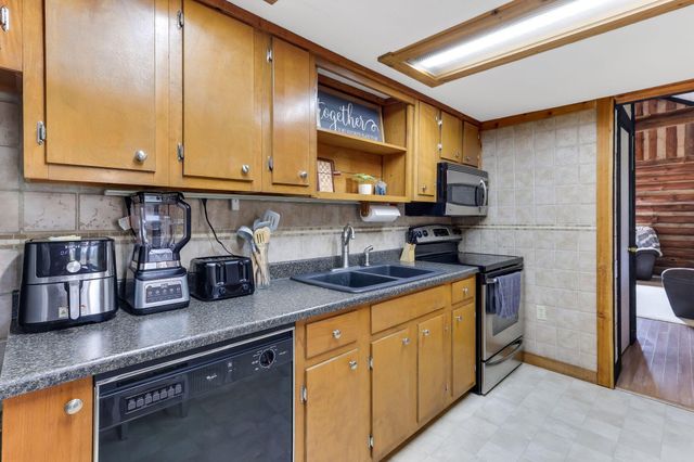 9273 Mulberry Road, Mount Perry, OH 43760