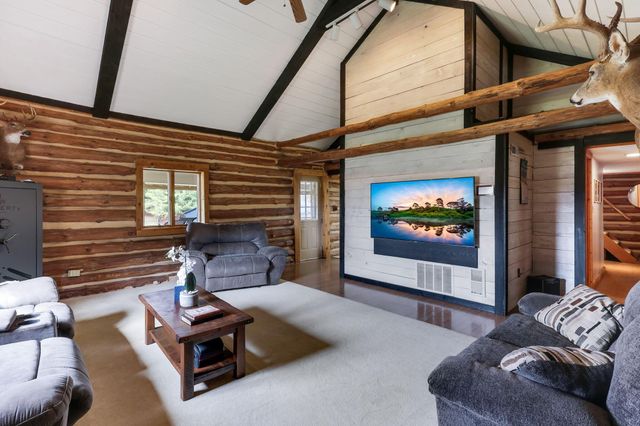 9273 Mulberry Road, Mount Perry, OH 43760