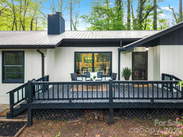1 Virginia Lane, Cullowhee, NC 28734