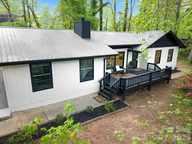 1 Virginia Lane, Cullowhee, NC 28734