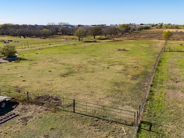 792 County Road 4213, Decatur, TX 76234