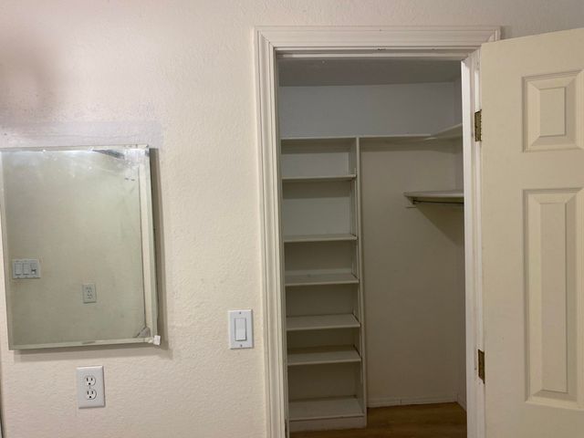 5305 Desert Sands Place Place NW, Albuquerque, NM 87120