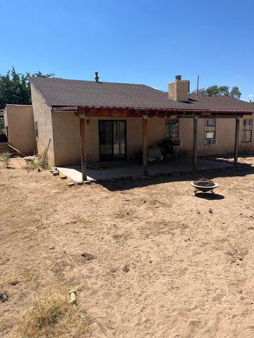 5305 Desert Sands Place Place NW, Albuquerque, NM 87120