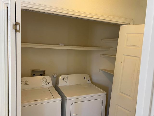 5305 Desert Sands Place Place NW, Albuquerque, NM 87120