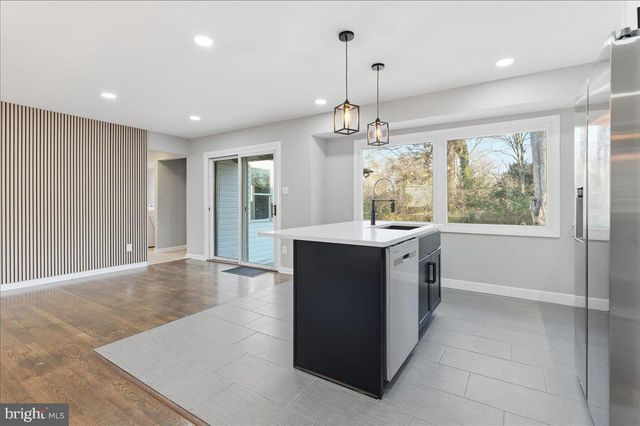 11123 BYRD DR, Fairfax, VA 22030