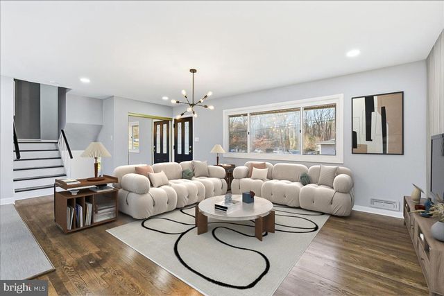 11123 BYRD DR, Fairfax, VA 22030