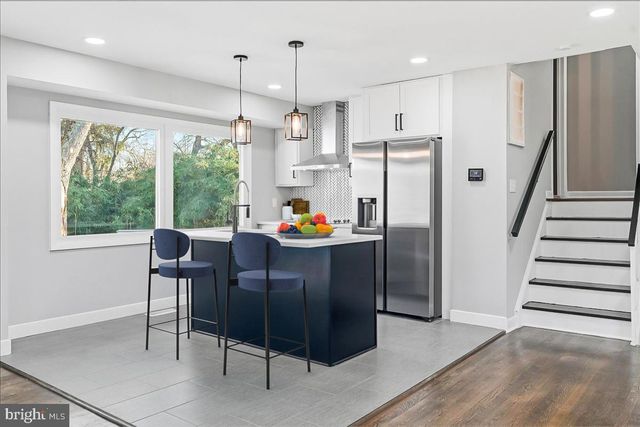 11123 BYRD DR, Fairfax, VA 22030