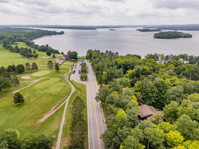 3711 Golf Course Road, Cohasset, MN 55744