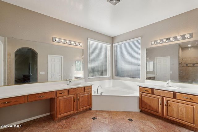 3469 E CABAZON Court, Gilbert, AZ 85297