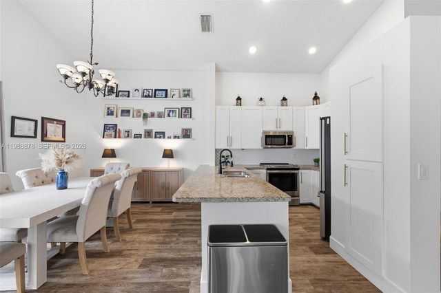 1315 Bayview Cir, Weston, FL 33326