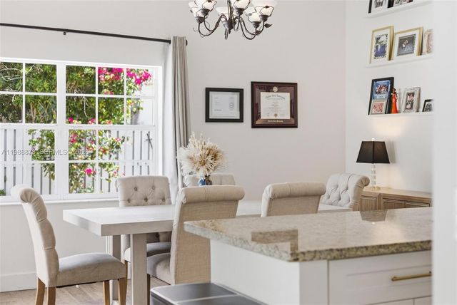 1315 Bayview Cir, Weston, FL 33326