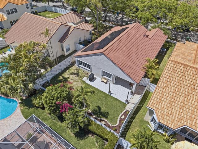 1315 Bayview Cir, Weston, FL 33326