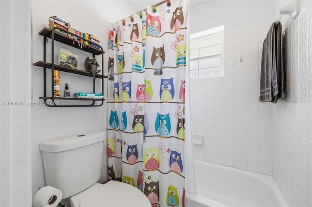 1315 Bayview Cir, Weston, FL 33326