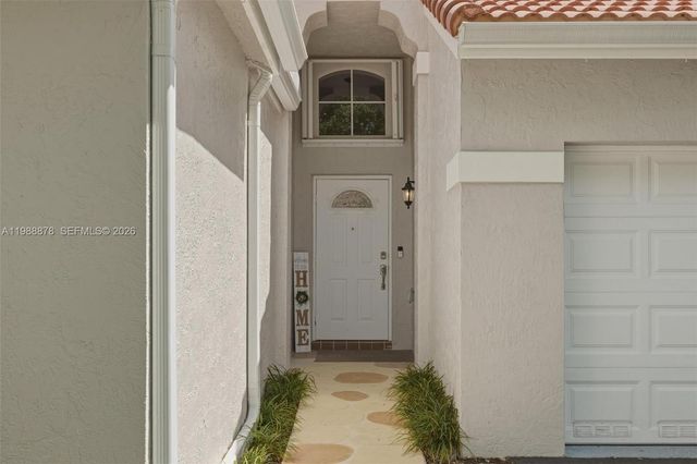 1315 Bayview Cir, Weston, FL 33326