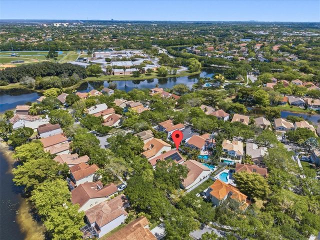 1315 Bayview Cir, Weston, FL 33326