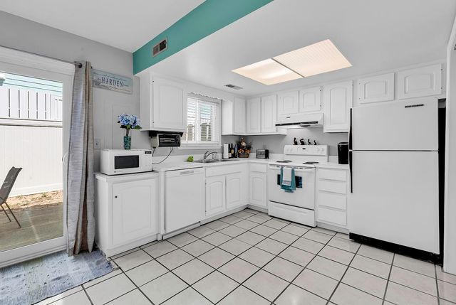 405 N Hillside Dr. C3, North Myrtle Beach, SC 29582