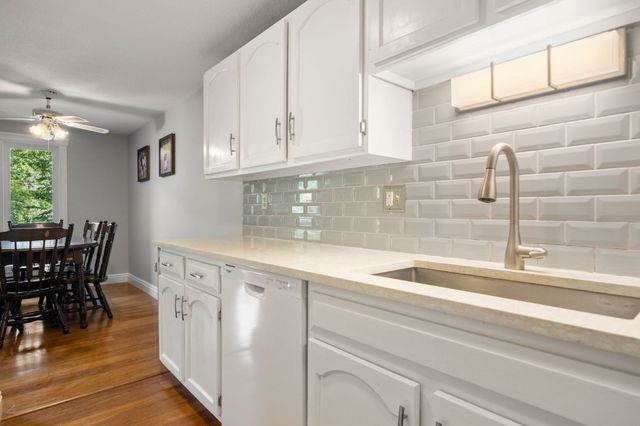 15 Foundry St A6, Easton, MA 02375