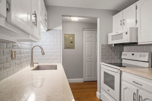 15 Foundry St A6, Easton, MA 02375