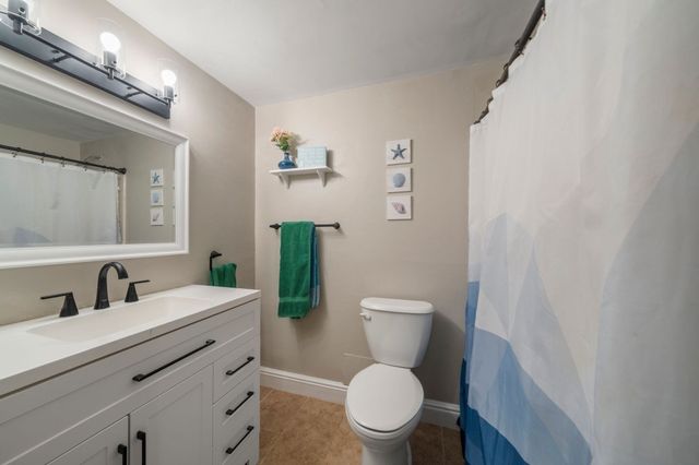 15 Foundry St A6, Easton, MA 02375
