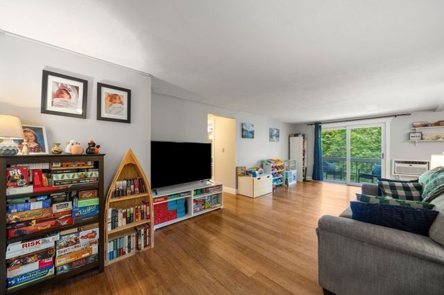 15 Foundry St A6, Easton, MA 02375