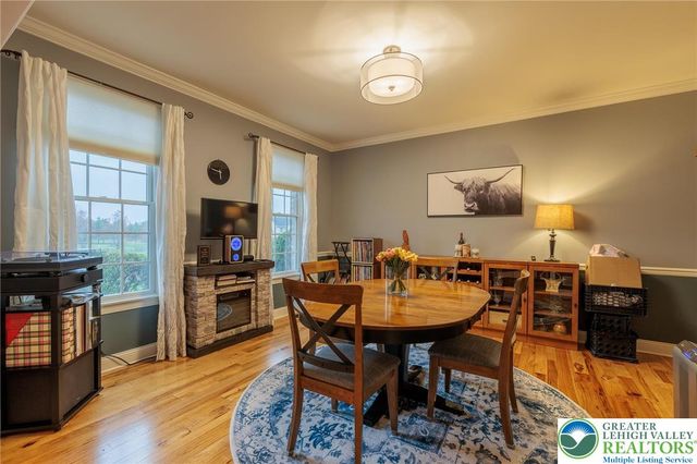 369 Manor Drive, Lower Nazareth Twp, PA 18064
