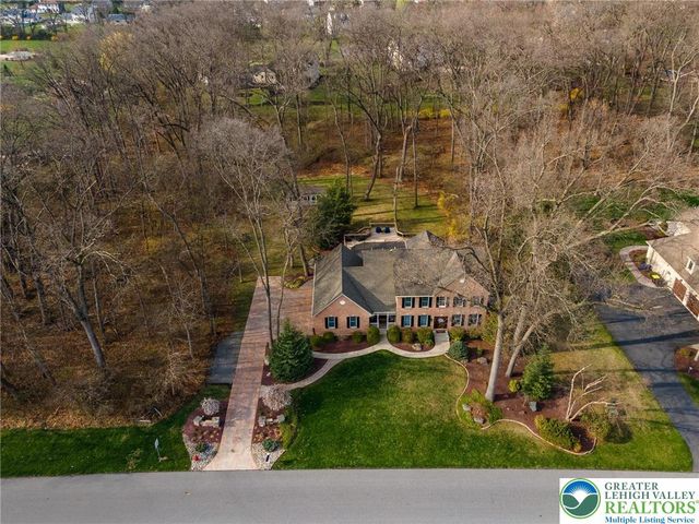 369 Manor Drive, Lower Nazareth Twp, PA 18064
