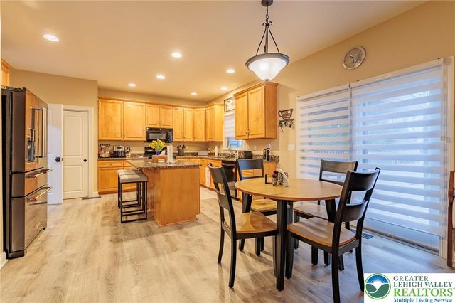 369 Manor Drive, Lower Nazareth Twp, PA 18064
