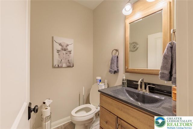369 Manor Drive, Lower Nazareth Twp, PA 18064
