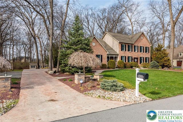 369 Manor Drive, Lower Nazareth Twp, PA 18064