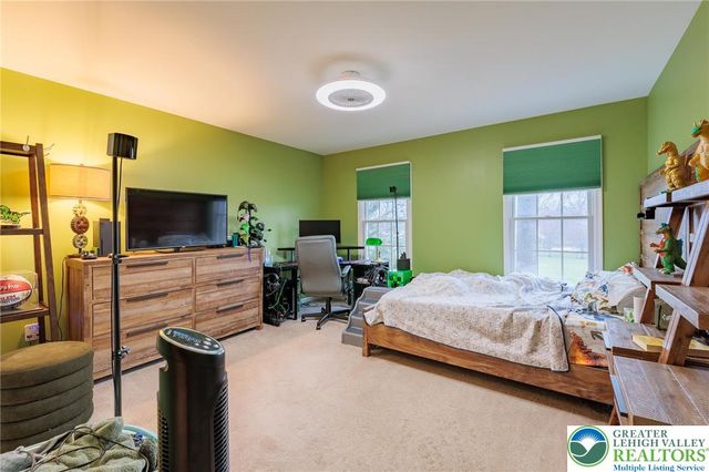 369 Manor Drive, Lower Nazareth Twp, PA 18064