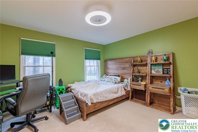 369 Manor Drive, Lower Nazareth Twp, PA 18064