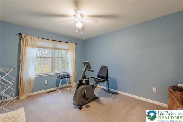 369 Manor Drive, Lower Nazareth Twp, PA 18064