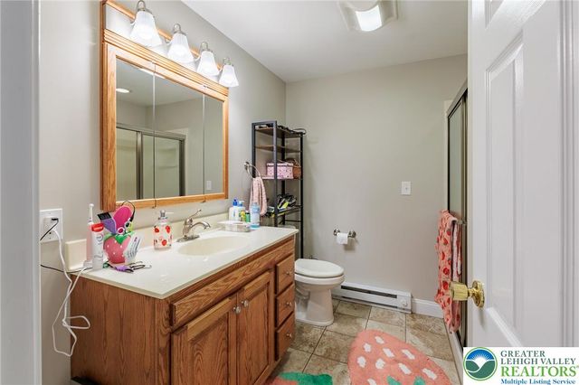 369 Manor Drive, Lower Nazareth Twp, PA 18064