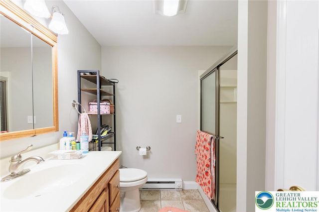 369 Manor Drive, Lower Nazareth Twp, PA 18064
