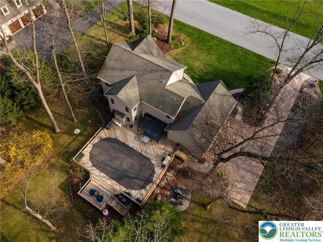 369 Manor Drive, Lower Nazareth Twp, PA 18064