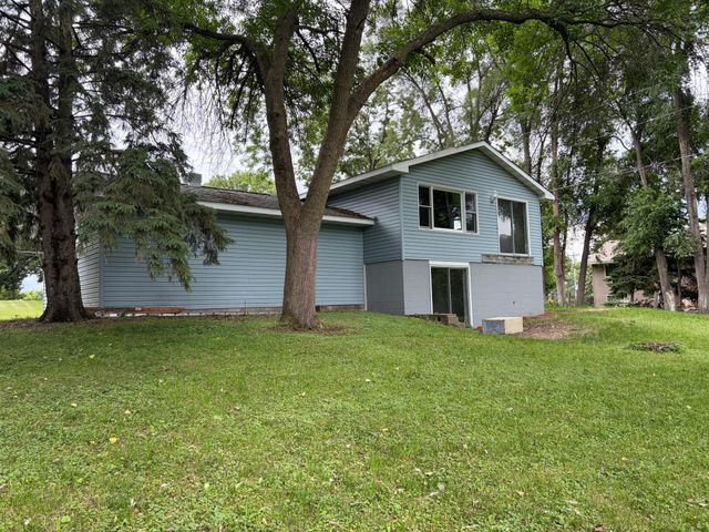 41 117th Avenue NE, Blaine, MN 55434