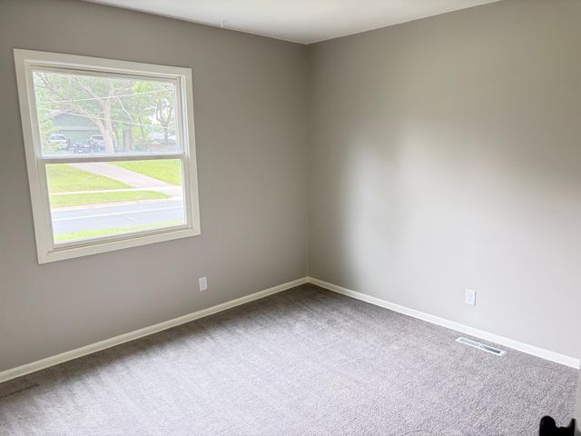 41 117th Avenue NE, Blaine, MN 55434