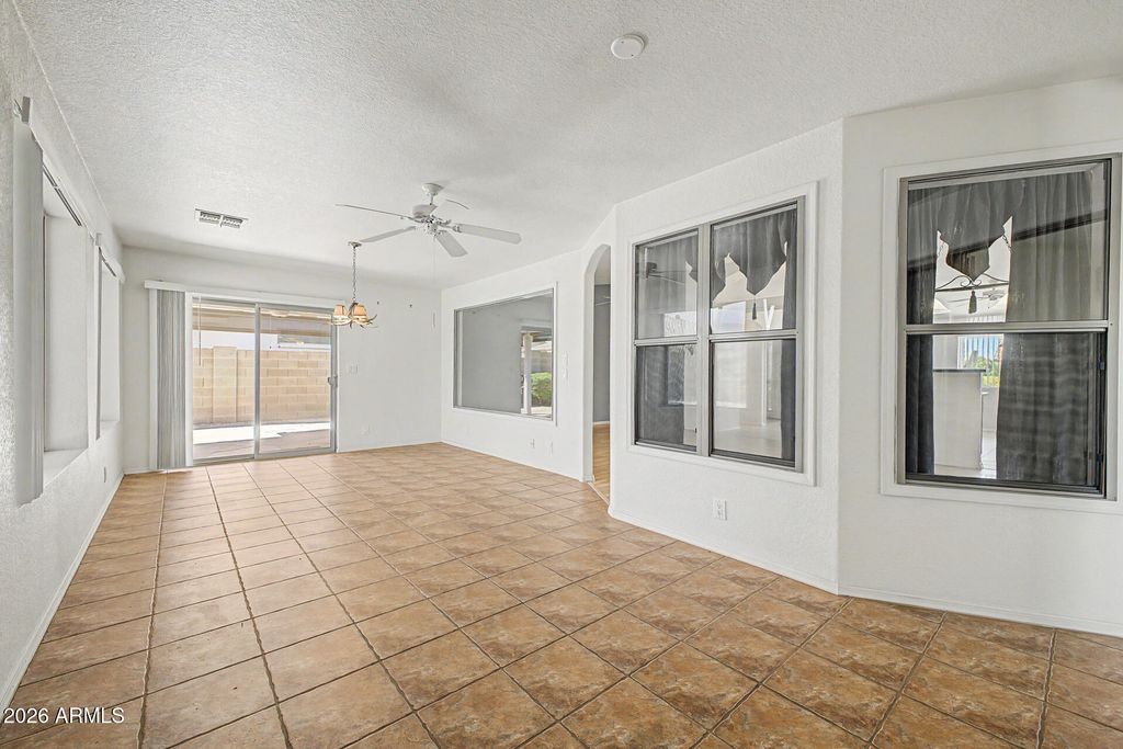 11332 E NAVARRO Avenue, Mesa, AZ 85209 — photo 3