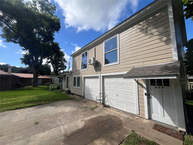 806 Meadow Lane, Wharton, TX 77488