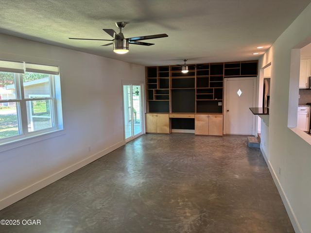 1501 South Street, Joplin, MO 64801