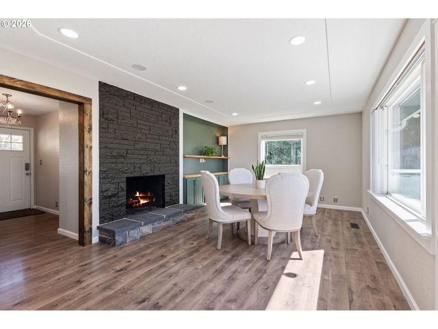 155 GRANDVIEW Ter, Longview, WA 98632
