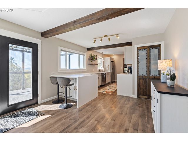 155 GRANDVIEW Ter, Longview, WA 98632
