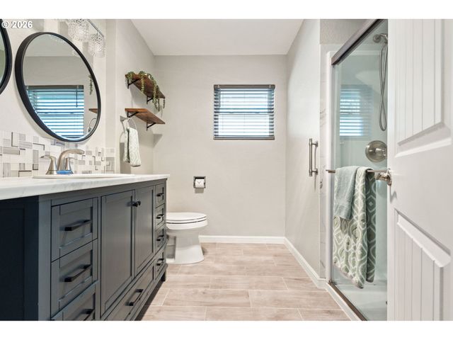 155 GRANDVIEW Ter, Longview, WA 98632