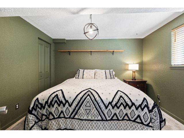 155 GRANDVIEW Ter, Longview, WA 98632